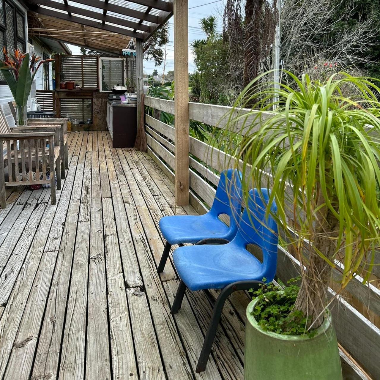Peaceful Green Bay Charmer Auckland Exterior photo